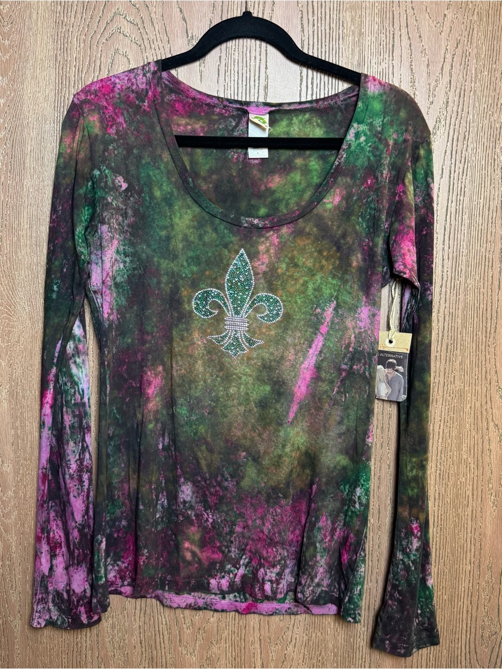 Women's Long-Sleeve Tie-Dye Fleur de Lis Tee - Pink & Green